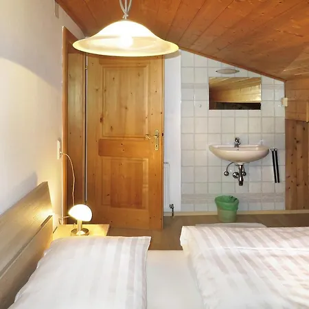 Haus Neumayr 200W *